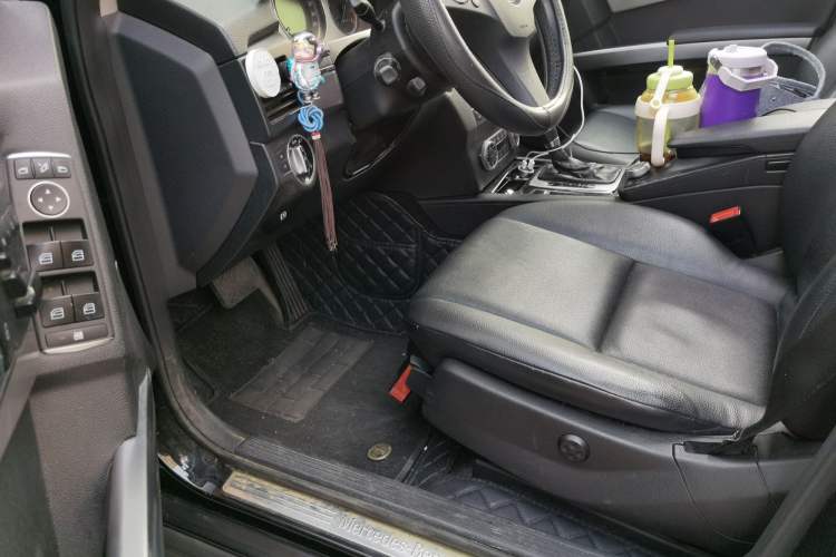 Used Mercedes-Benz GLK-Class 2011 GLK 300 4MATIC Fashion Model