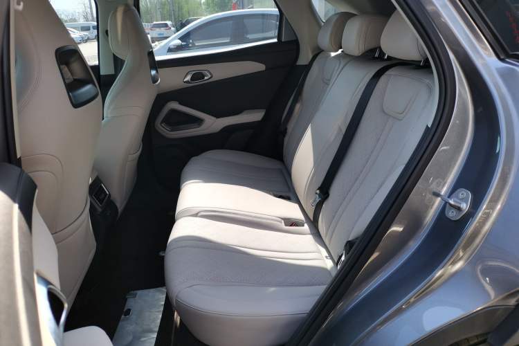 Used BYD Yuan UP 2025 Intelligent Driving Version 401 KM Dynamic Edition
