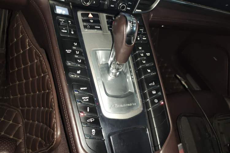 Used Porsche Panamera 2010 Panamera 4S 4.8L
