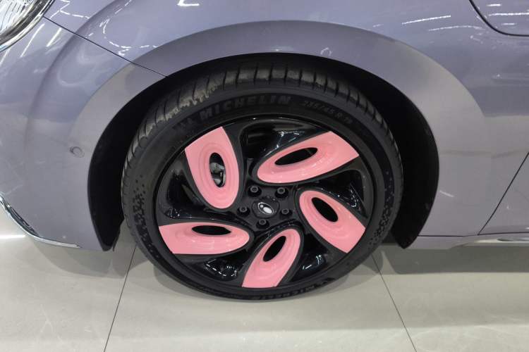 Used ORA Lightning Cat 2022 555 km Luxury Edition