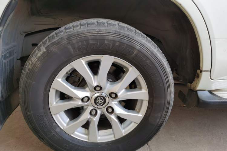 Used Toyota Land Cruiser 2017 4.0 GX-R Dual Fuel Dual Differential – Middle East
