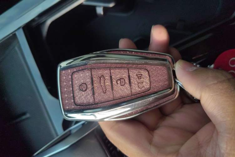 Used Geely Auto Emgrand X7 Sport 2023 Boyue COOL 1.5TD ZhiZun Edition Vehicle Key