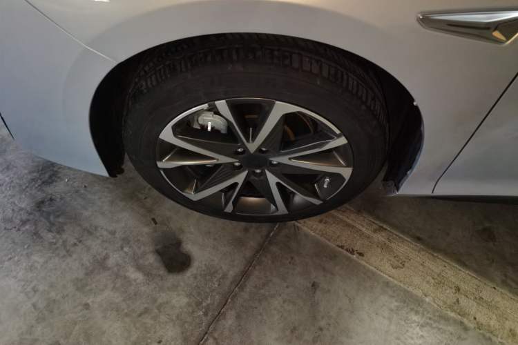 Used AION S Plus 2022 70 Intelligent Edition Left Front Wheel Hub