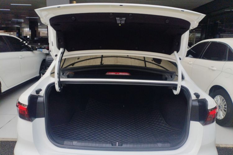 Used Geely Auto Emgrand 2022 4th Generation 1.5L CVT Flagship Model
