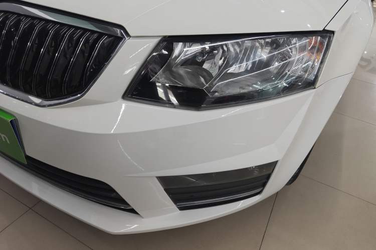 Used Skoda Octavia 2017 1.6L Automatic Smart Drive Edition