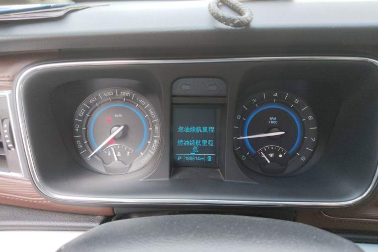 Used Buick GL8 2014 2.4L CT Luxury Business Comfort Edition
