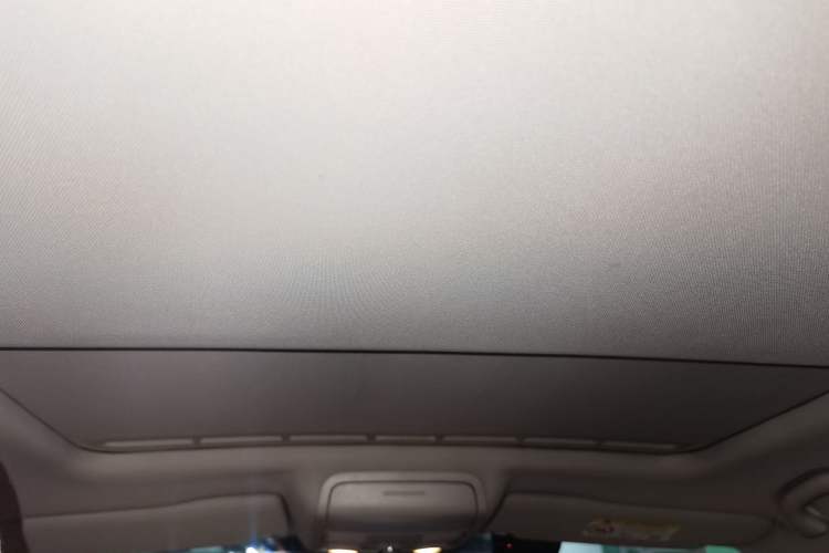 Used Volkswagen Sagitar 2015 1.6L Automatic Comfort Model Headliner