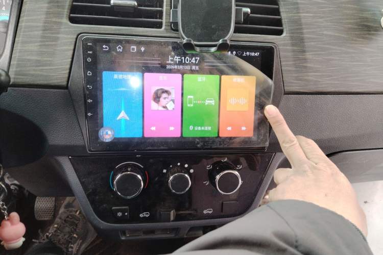 Used Jinbei Hiace X30 2023 1.5L Super-Comfortable Passenger Van 5/6/7-Seater Non-Air-Conditioned Version Model SWC15M