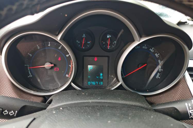 Used Chevrolet Cruze 2013 Hatchback 1.6L Automatic Luxury Model
