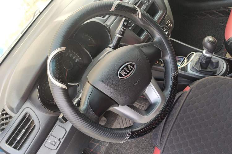 Used Kia K2 2011 Sedan 1.4L Manual Transmission GLS
