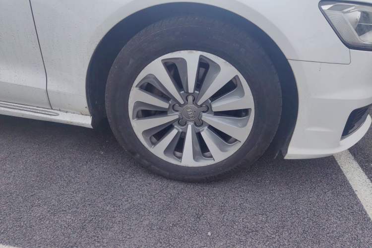 Used Audi A6L 2016 30 FSI Comfort Version Right Front Wheel Hub