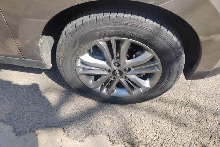 Used Hyundai ix35 2013 2.0L Automatic Two-Wheel Drive Smart GLS China V Standard