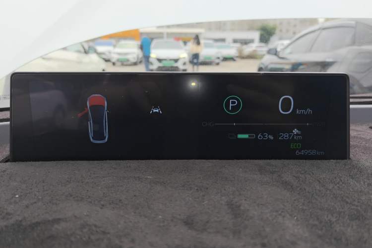 Used Toyota bZ3 2024 517 km Elite PRO Instrument Cluster