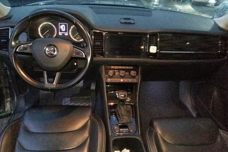 Used Skoda Kodiaq 2018 Facelifted TSI330 5-Seater Two-Wheel-Drive Luxury Enjoyment Edition
