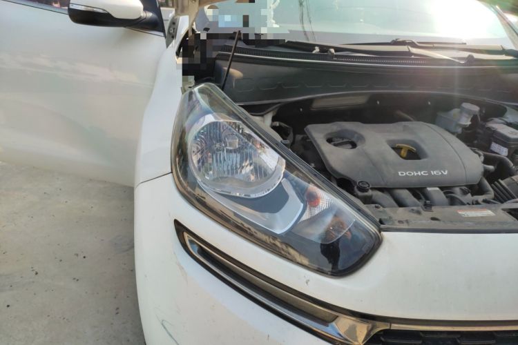 Used Kia KX3 2015 2.0L Automatic Two-Wheel Drive DLX Right Front Headlight