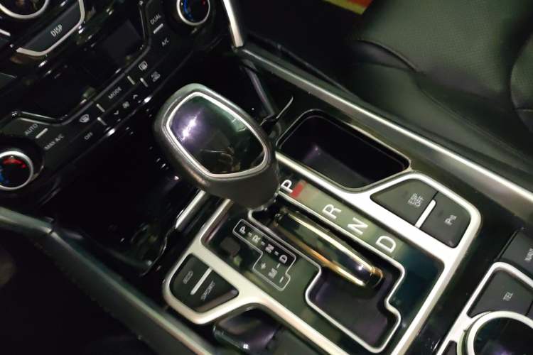 Used Geely Auto Emgrand GT 2015 1.8T Flagship Model Gear Lever