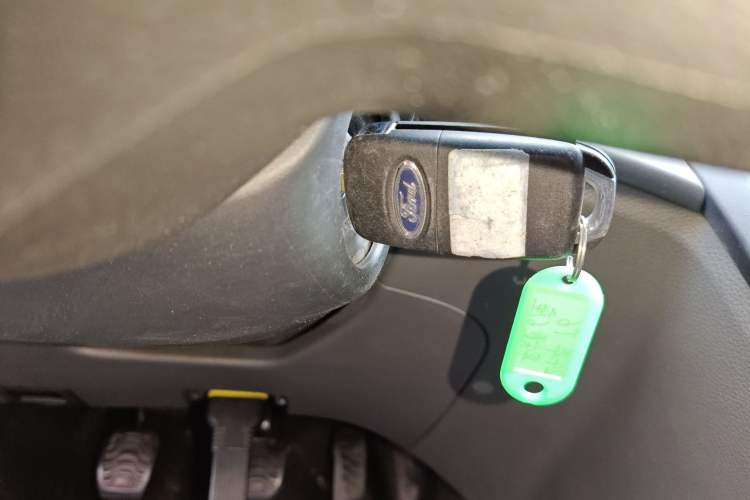 Used Ford Transit 2023 2.0T Diesel Manual Multifunction Commercial Vehicle Short Wheelbase Low Roof 5/6 Seats