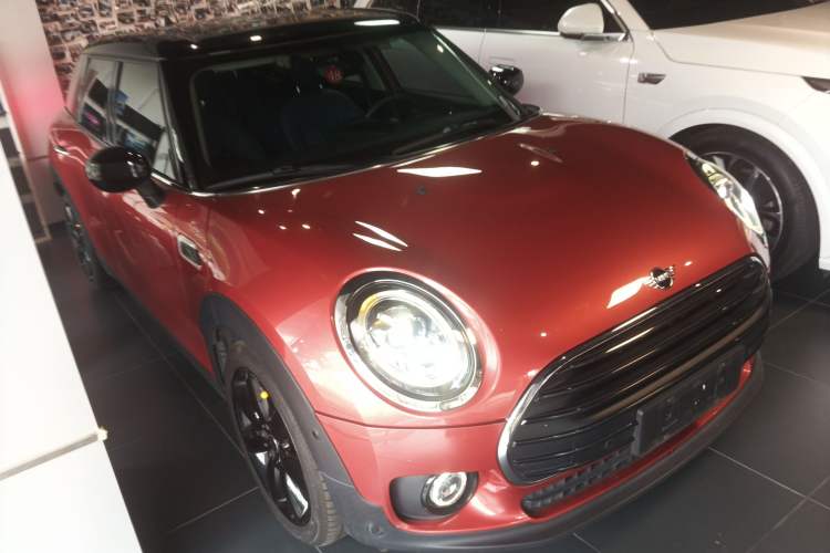 Used MINI Clubman 2019 1.5T COOPER Connoisseur Front Right 45 Deg