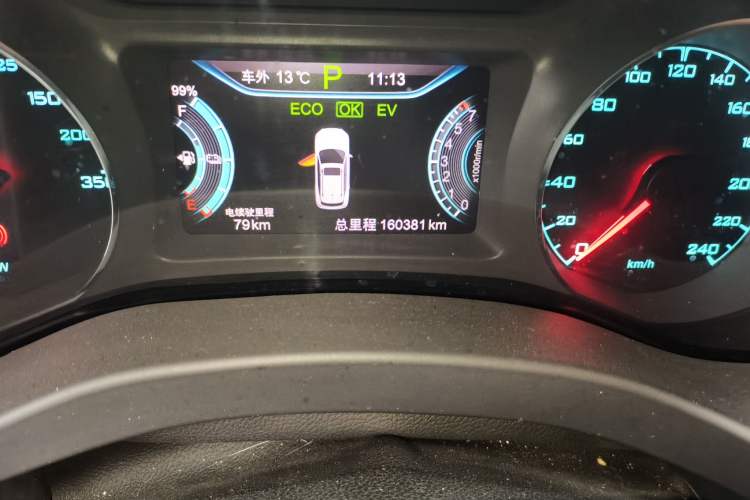 Used BYD Song New Energy 2017 Song DM 1.5TID All-Wheel Drive Prestige Model Odometer Close Up