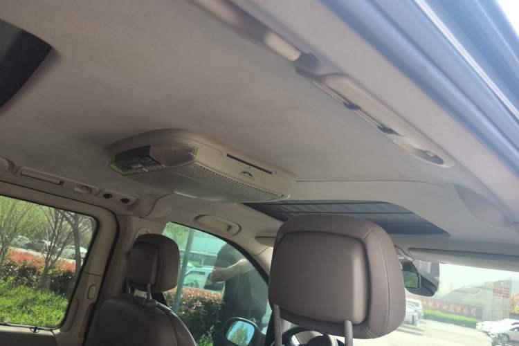 Used Mercedes-Benz Viano 2010 2.5L Prestige Edition Headliner