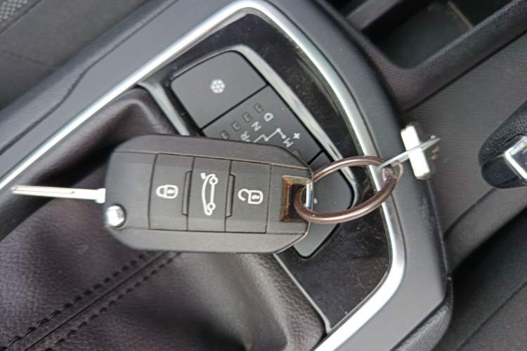 Used Peugeot 308S 2015 1.2T Automatic Jingchi Edition
