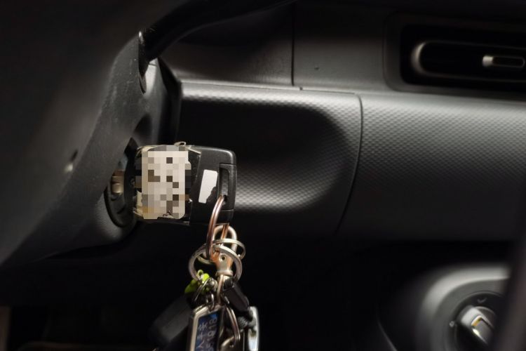 Used Wuling Hongguang New Energy 2024 All-Electric Model 300KM Practical Version Vehicle Key