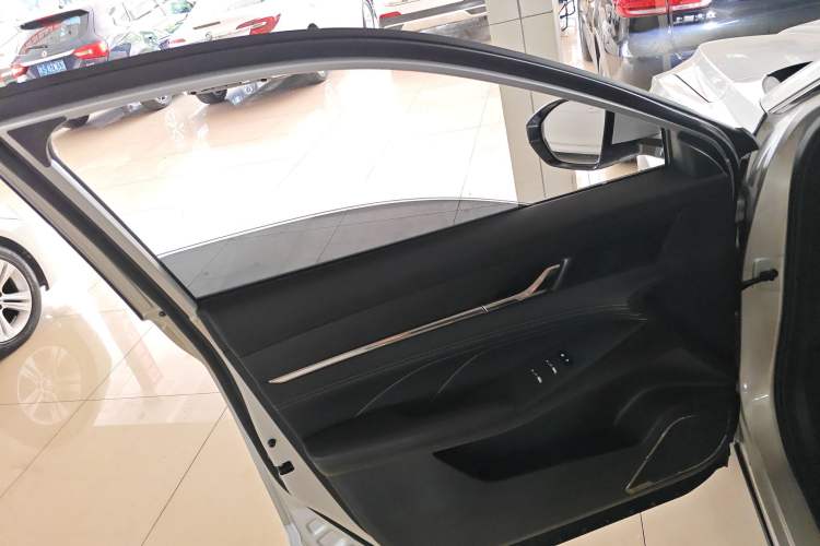 Used Dongfeng Aeolus L7 New Energy 2024 205 Air