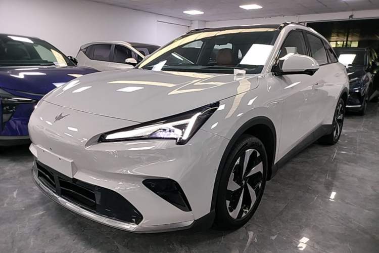 Used ARCFOX Alpha T5 2026 Model Range-Extended 1215 Yuanjing Smart Driving Version
