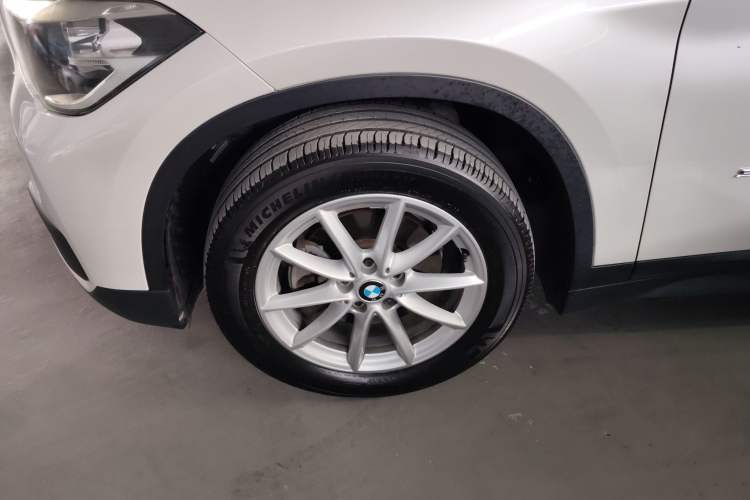 Used BMW X1 2016 sDrive18Li Fashion Model Left Front Wheel Hub