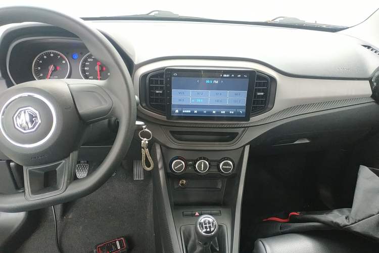 Used MG 3 2017 1.3L Manual Premium Comfort Edition Audio And AC Panel