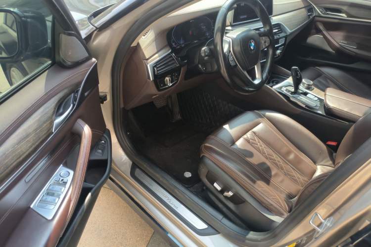 Used BMW 5 Series New Energy 2020 Mileage Upgrade Version 530Le Luxury Package
