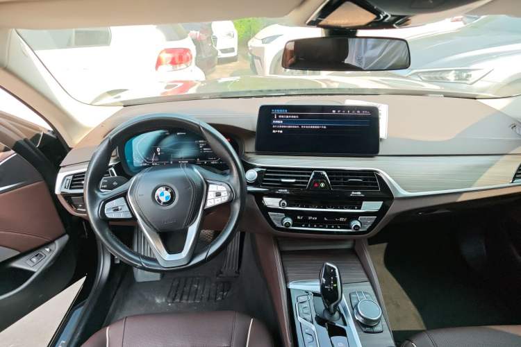 Used BMW 5 Series New Energy 2021 535Le Luxury Package Center Console