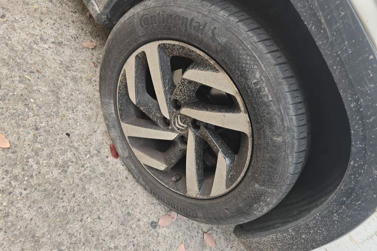 Used Citroen C3-XR 2015 1.6THP Automatic Pioneer Model Right Front Wheel Hub