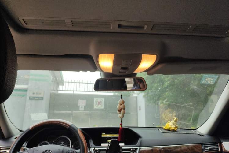 Used Mercedes-Benz E-Class 2010 E 260 L CGI Elegant Model
