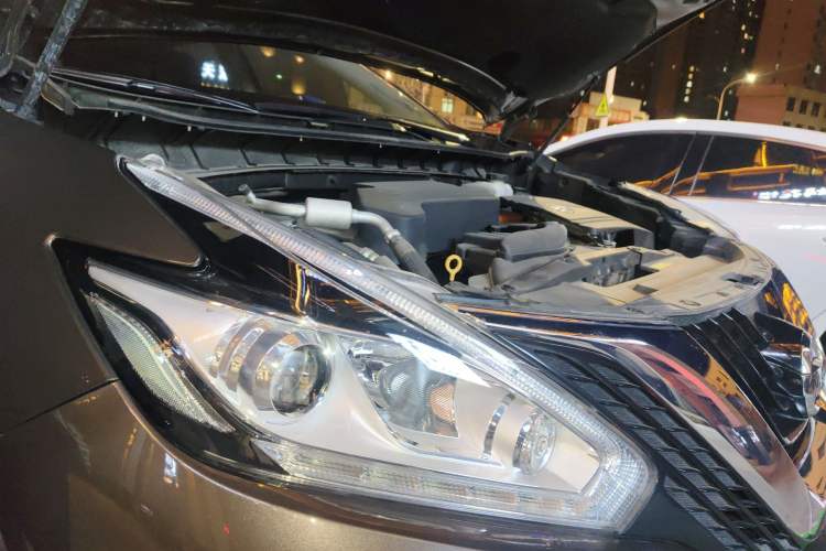 Used Nissan Murano 2017 2.5 S/C HEV XE Four-Wheel Drive Hybrid Luxury Edition Right Front Headlight