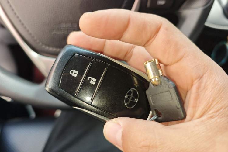 Used Toyota RAV4 2019 2.0L CVT Two-Wheel Drive Pioneer Edition China V Standard