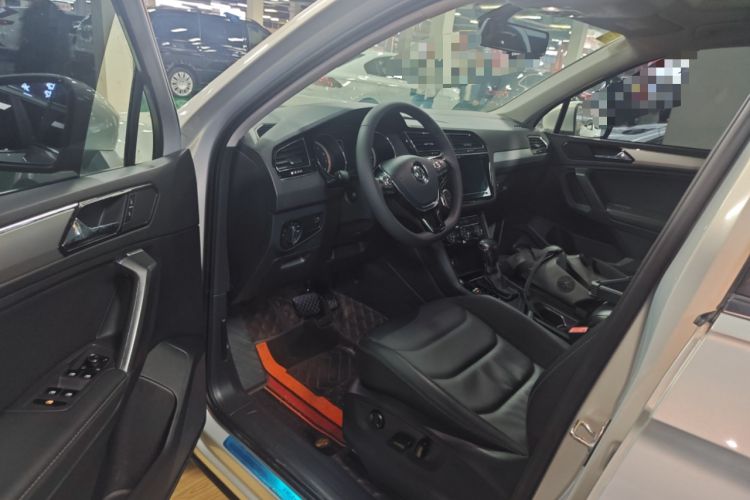 Used Volkswagen Tiguan L 2020 330TSI Automatic Two-Wheel Drive Panoramic Comfort Edition China VI Standard