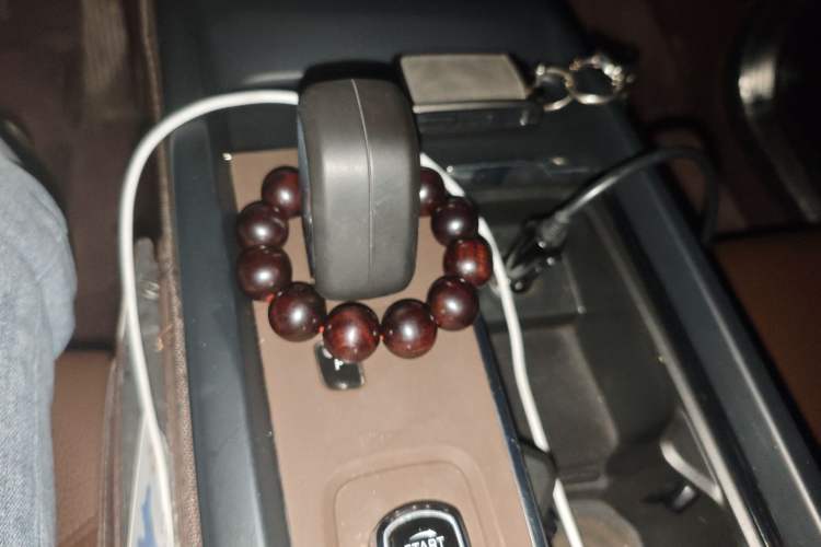 Used Volvo XC60 2022 B5 4x4 Zhiyi Luxury Edition
