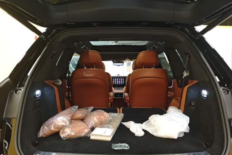 Used Hima AITO M9  Trunk