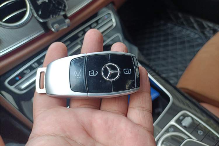 Used Mercedes-Benz E-Class 2017 Facelift E 200 Sport 4MATIC