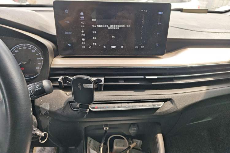 Used Geely Auto Vision X3 2021 PRO 1.5L Manual Elite Model Audio And AC Panel