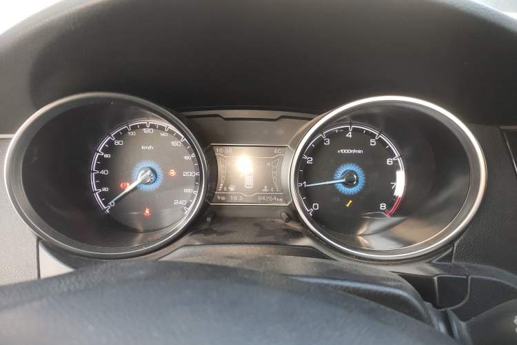 Used Zotye SR7 2016 1.5T Manual Cube Heart Edition China V Standard
