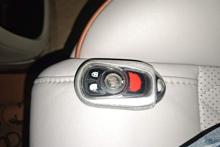 Used Buick GL8 2017 ES 28T Comfort Model China V Standard
