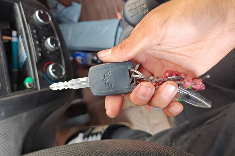 Used Wuling Rongguang S 2023 1.5L Basic Enclosed-Window Vehicle 2 Seats