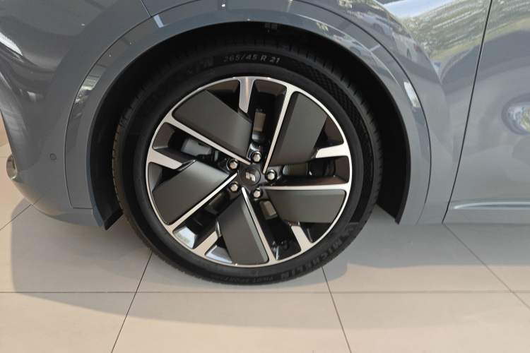 Used Li Auto L8 2025 Max Smart Refresh Edition Left Front Wheel Hub