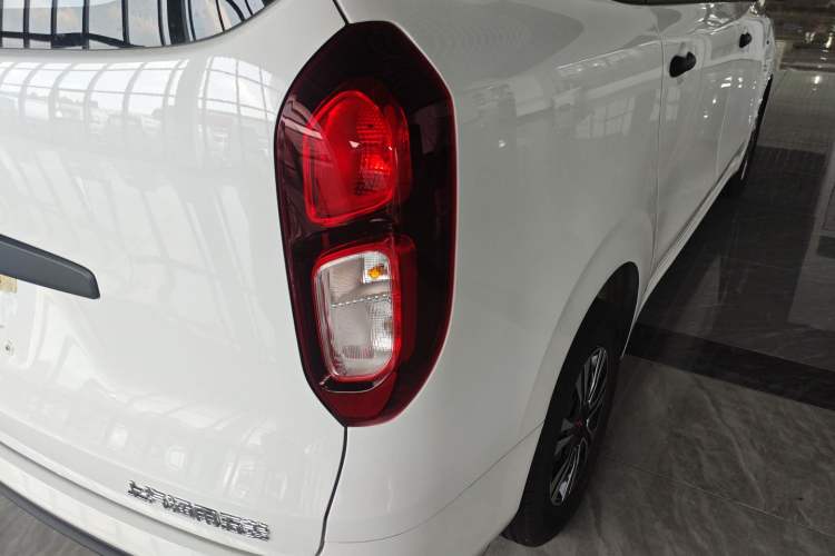 Used Wuling Hongguang New Energy 2024 All-Electric Model 300KM Standard Version