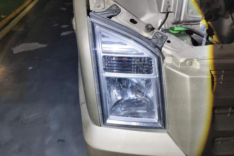 Used Dongfeng Xiaokang C37 2012 1.4L Comfort Version DK13-06
