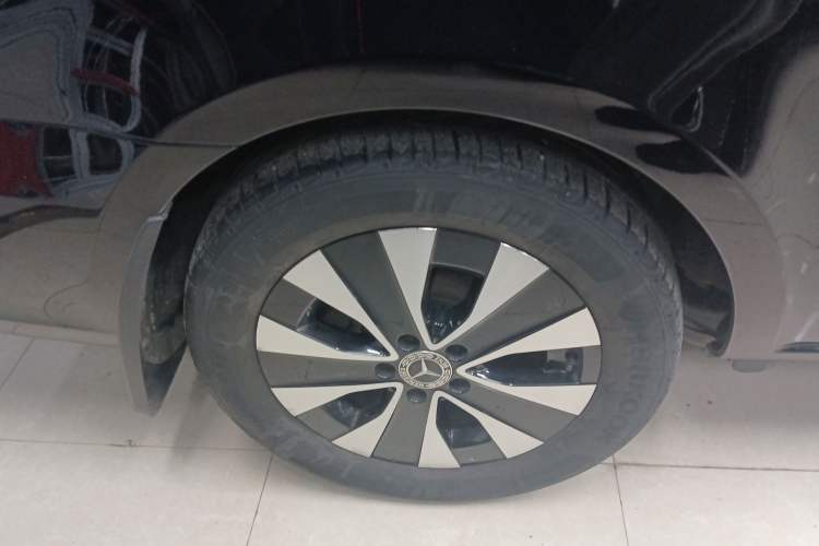 Used Mercedes-Benz Vito 2020 2.0T Business Version 7 Seats Right Rear Wheel Hub