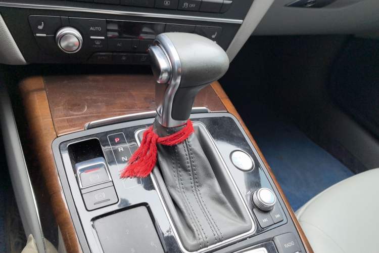 Used Audi A6L 2012 30 FSI Comfort Model Gear Lever