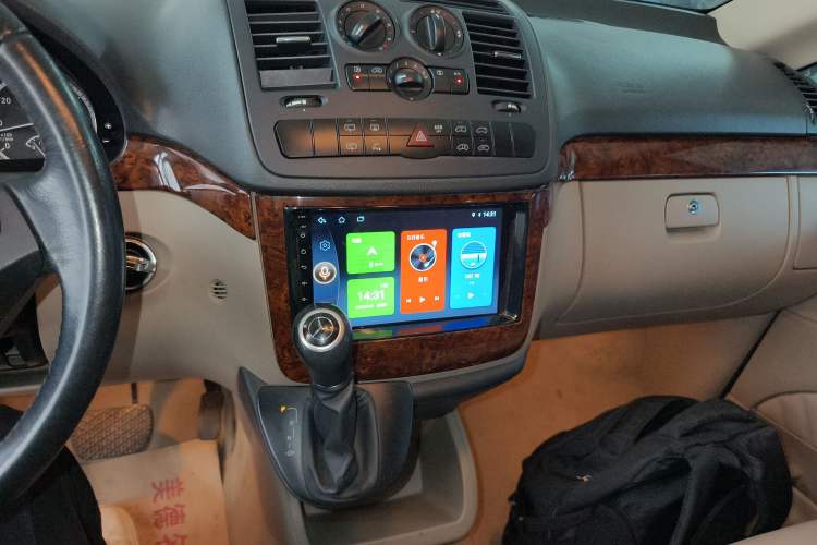 Used Mercedes-Benz Viano 2013 3.0L Hospitality Edition